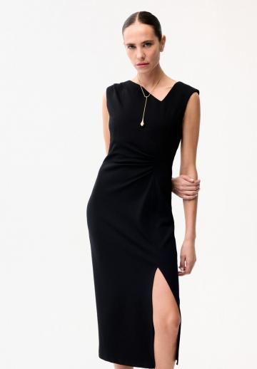 Платье футляр