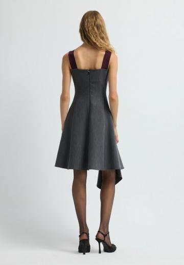 Короткое платье