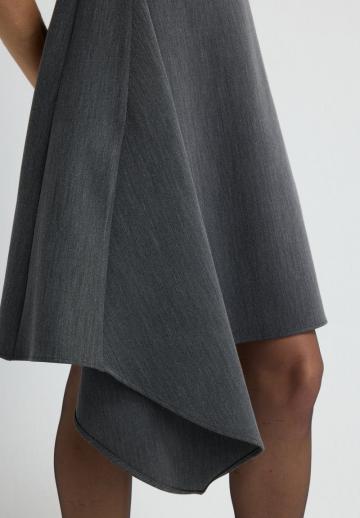 Короткое платье