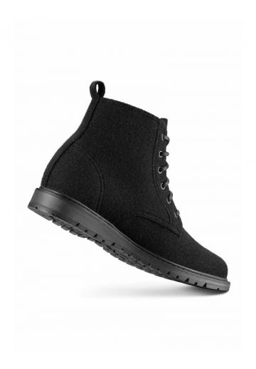 Ботинки на шнуровке