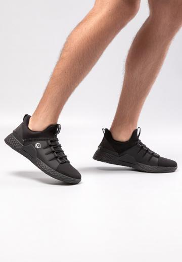 Тренировочные кроссовки