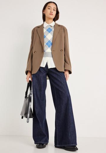 Короткое пальто