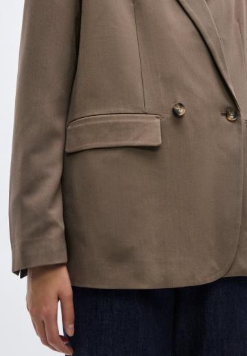 Короткое пальто