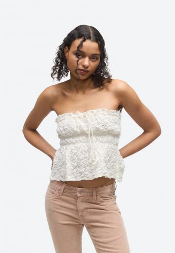 Топ без бретелек