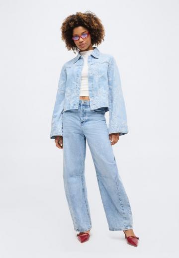 Джинсовая куртка