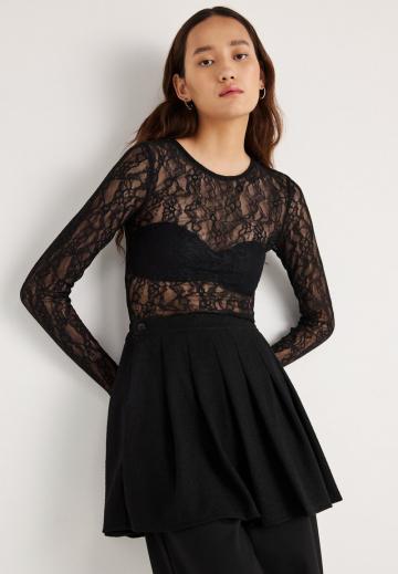 Кружевная блузка