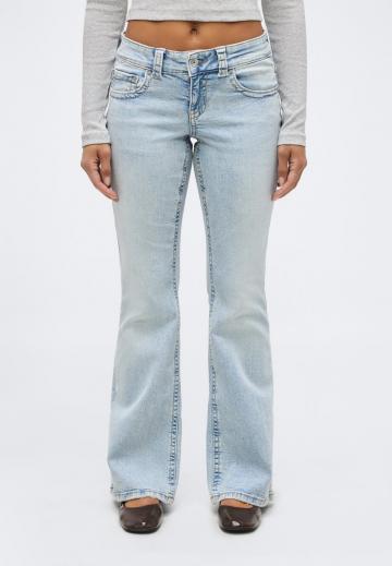 Клешеные брюки