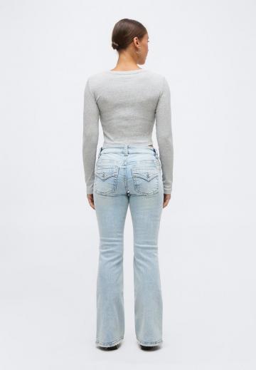 Клешеные брюки