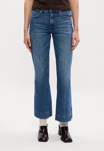 Прямые джинсы