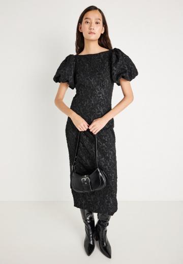 Коктейльное платье