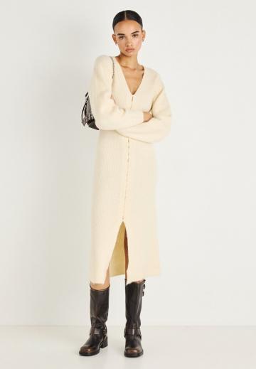 Вязаное платье