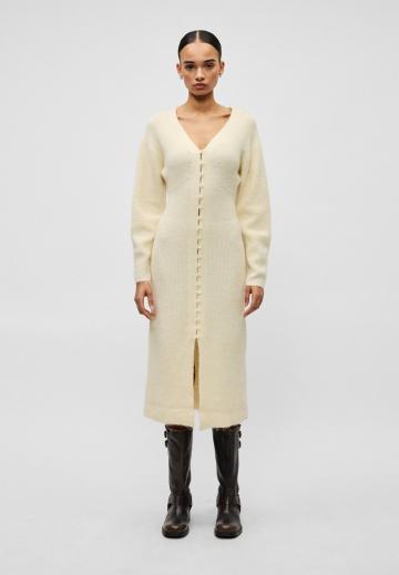 Вязаное платье