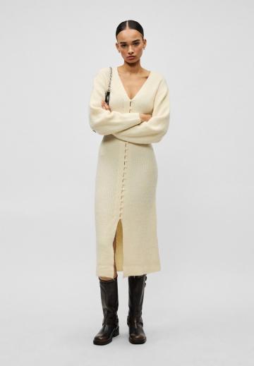 Вязаное платье