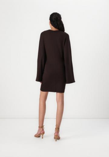 Короткое платье