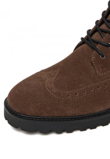 Ботинки на шнуровке