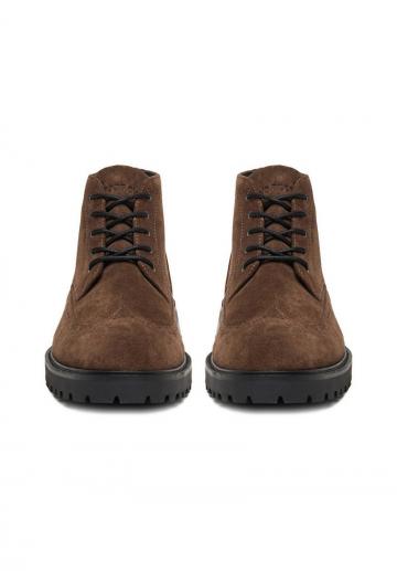 Ботинки на шнуровке