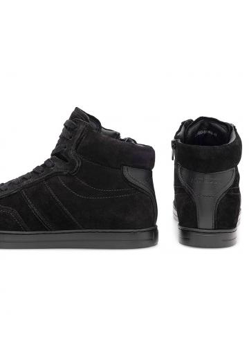 Ботинки на шнуровке