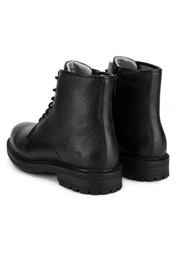 Ботинки на шнуровке