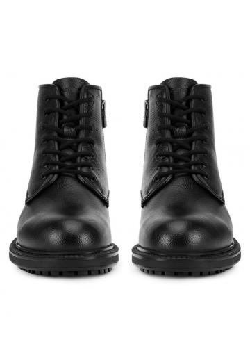 Ботинки на шнуровке