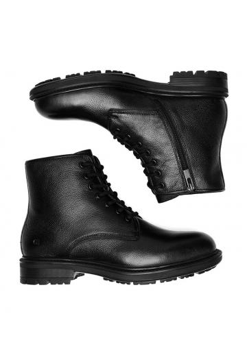 Ботинки на шнуровке