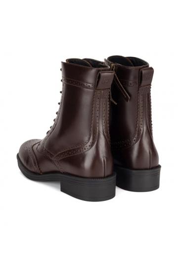 Ботинки на шнуровке