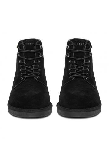 Ботинки на шнуровке