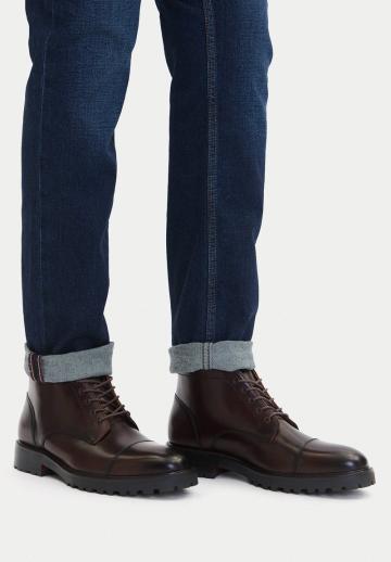 Ботинки на шнуровке