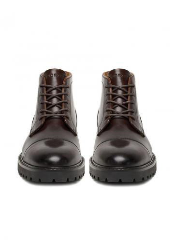 Ботинки на шнуровке