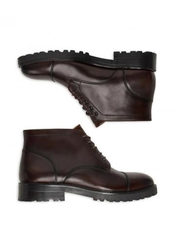 Ботинки на шнуровке