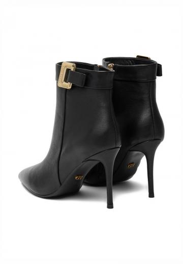 Высокие сапоги