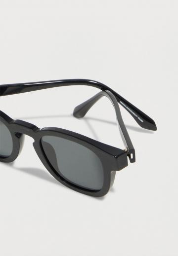 Солнечные очки