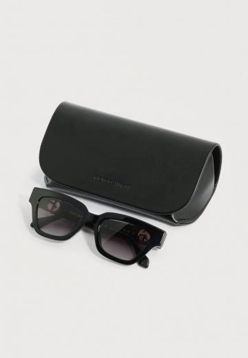 Солнечные очки