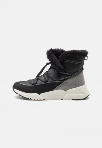 Зимние ботинки
