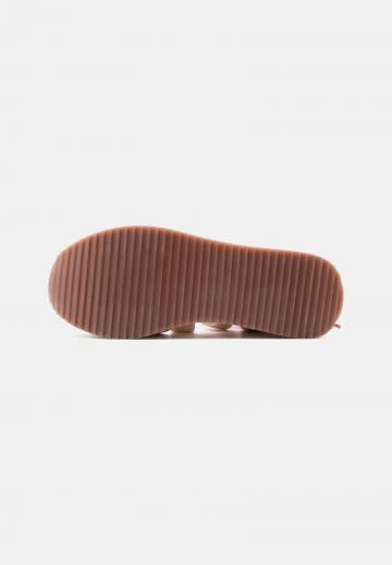 Туфли на шнуровке