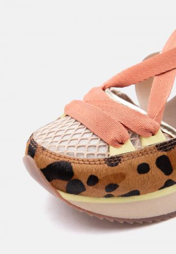 Туфли на шнуровке