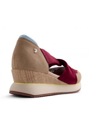 Туфли на танкетке