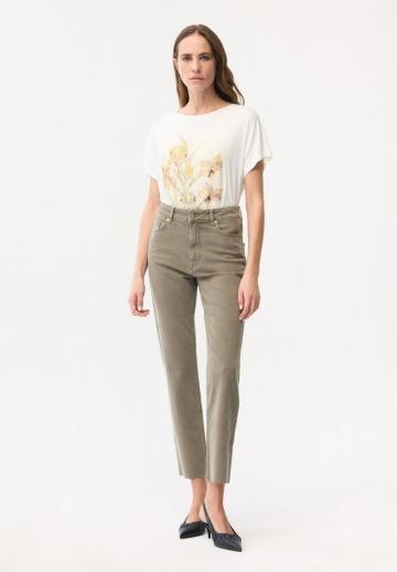 Короткие джинсы