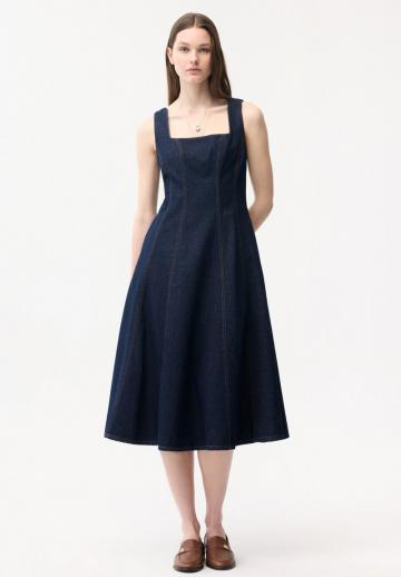 Джинсовый комбинезон