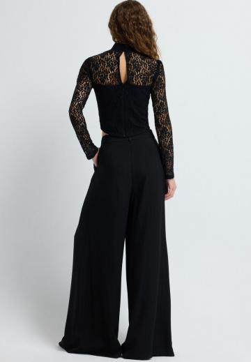 Кружевная блузка