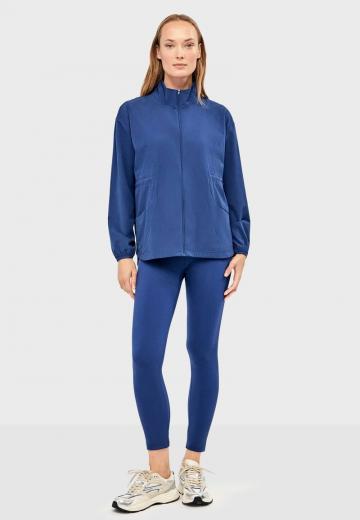 Спортивная куртка