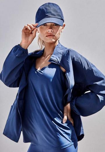 Спортивная куртка