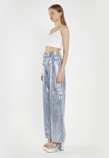 Клешеные джинсы