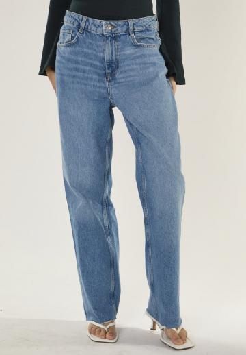 Свободные джинсы