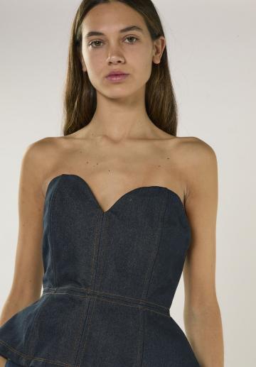 Топ без бретелек