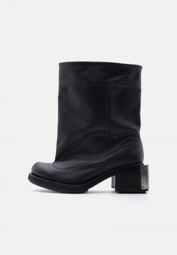 Зимние ботинки