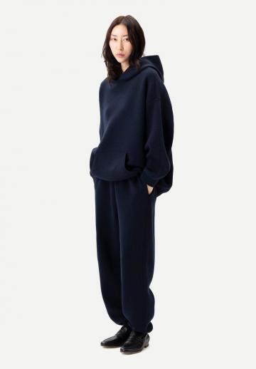 Пуловер с капюшоном