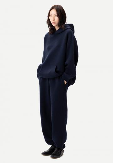 Пуловер с капюшоном