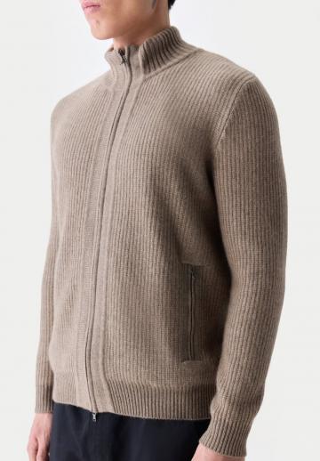 Вязаная кофта