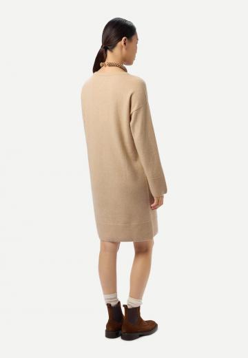 Вязаное платье