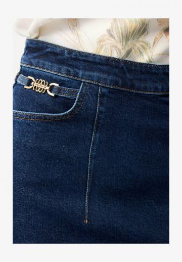 Юбка с накладными карманами